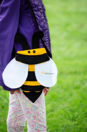 Các bước may túi đeo chéo hình con ong vàng cho bé